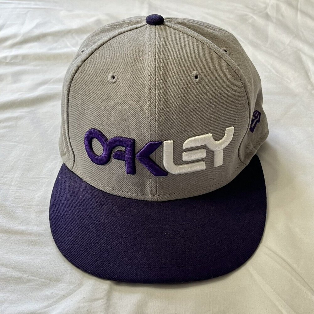Oakley 59fifty New Era Fitted Hat Size 7 3/8 Gray With White Purple Logo